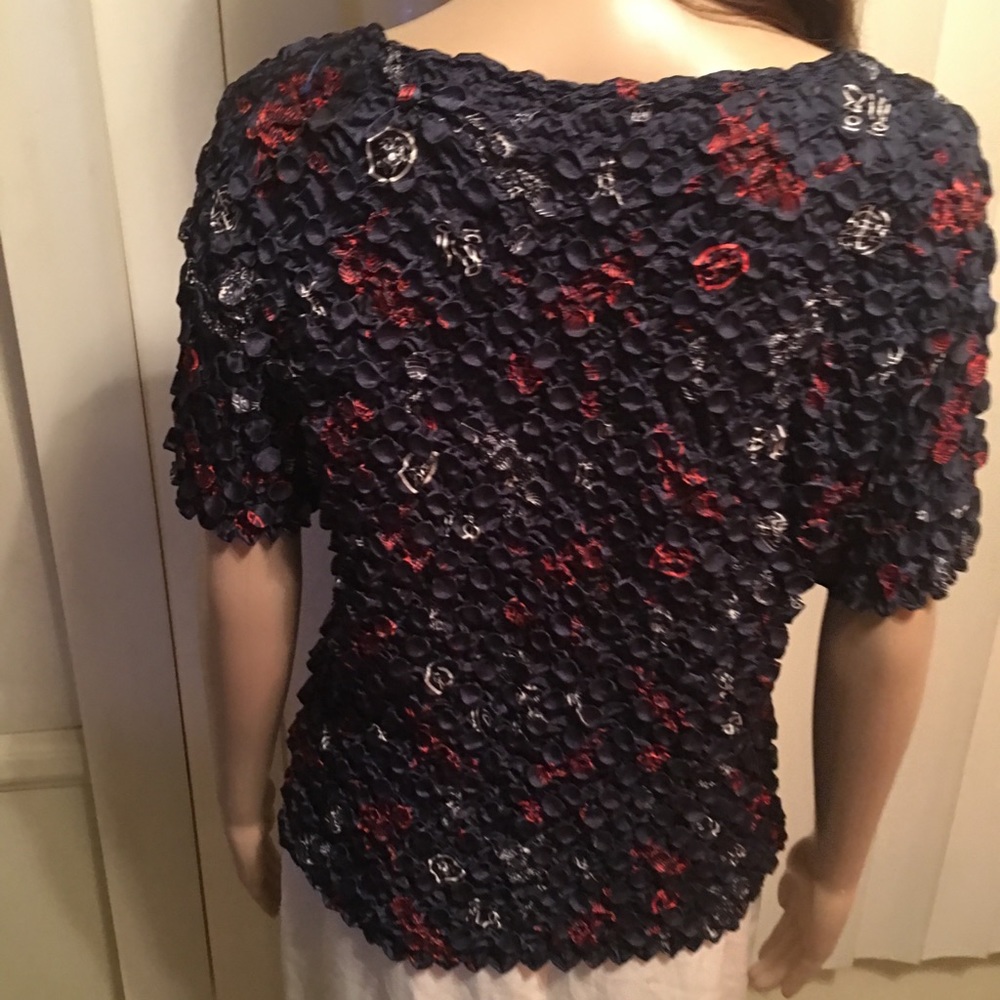 Asian Print top - Picture 3 of 3